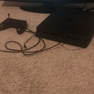 Ps4 slim 1tb